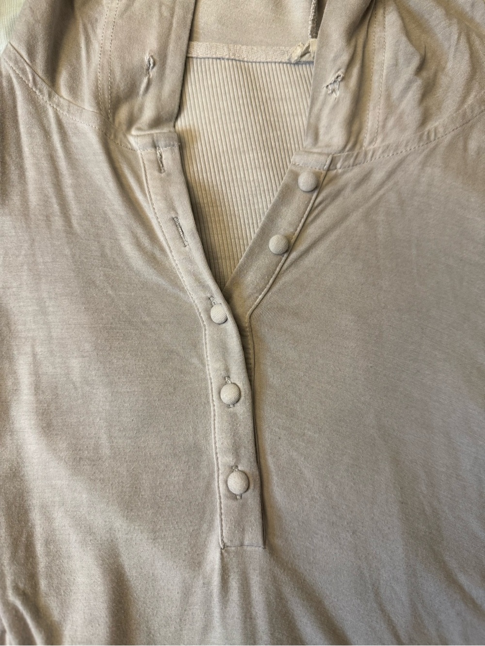 POL Hooded Tunic Top Gray Taupe Lace Back Button Front Boho Size M - Picture 6 of 11